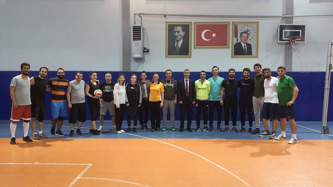 Öğretmeniyle Güzel İstanbul Projesi  İlçe Voleybol Takımımız
