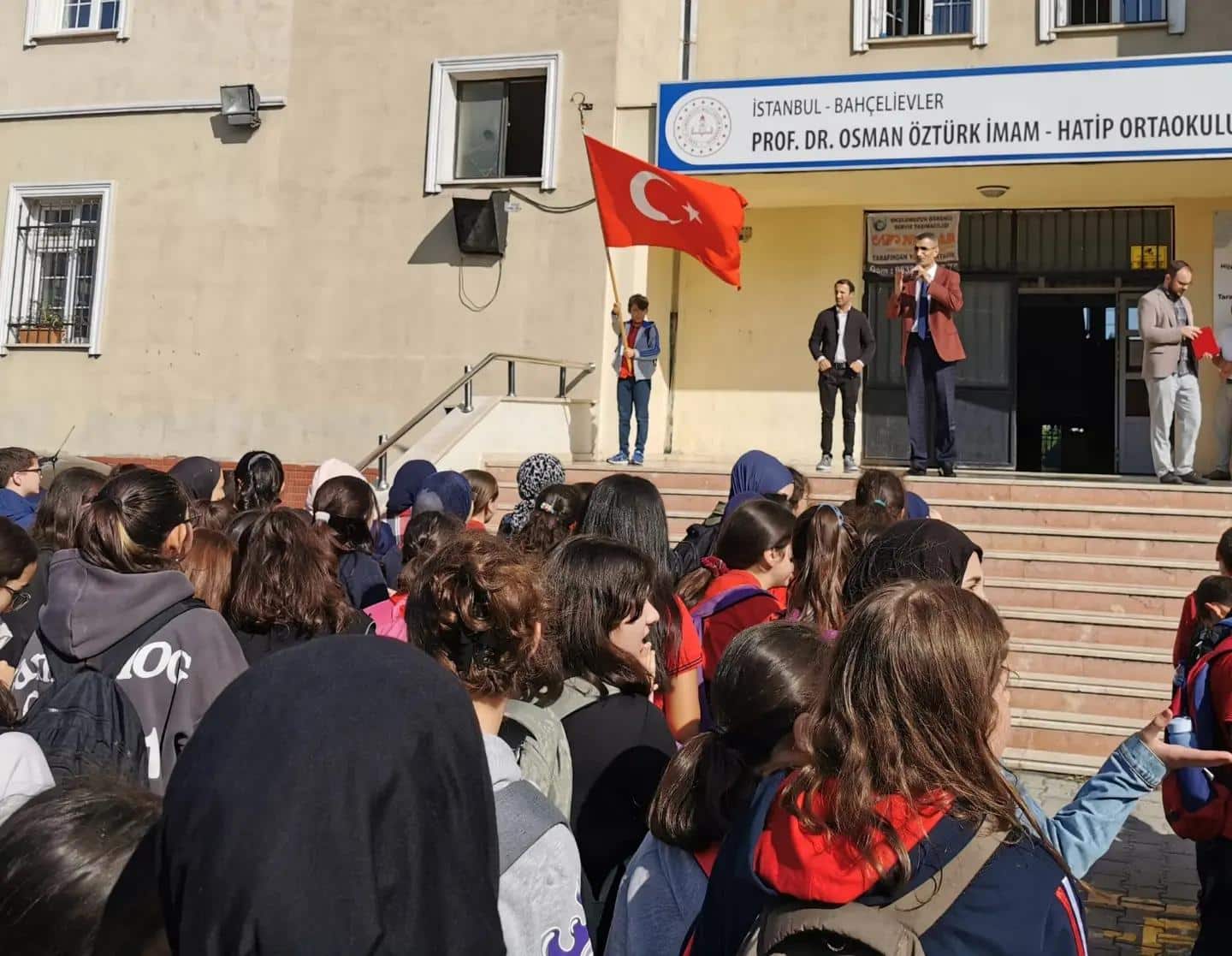 İlçe Millî Eğitim Müdürümüz Sn.Emin Çıkrıkçı'nın Prof.Dr.Osman Öztürk İmam Hatip Ortaokulumuzu Ziyareti 