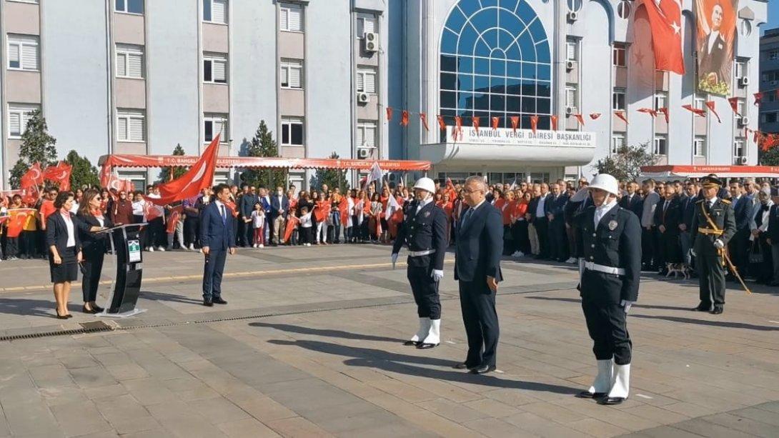 29 Ekim Cumhuriyet Bayramı Çelenk Sunma Töreni Kaymakamımız Sn.Dr.Mehmet Boztepe ve Protokolün Katılımlarıyla Hükümet Konağı Önünde Gerçekleştirildi