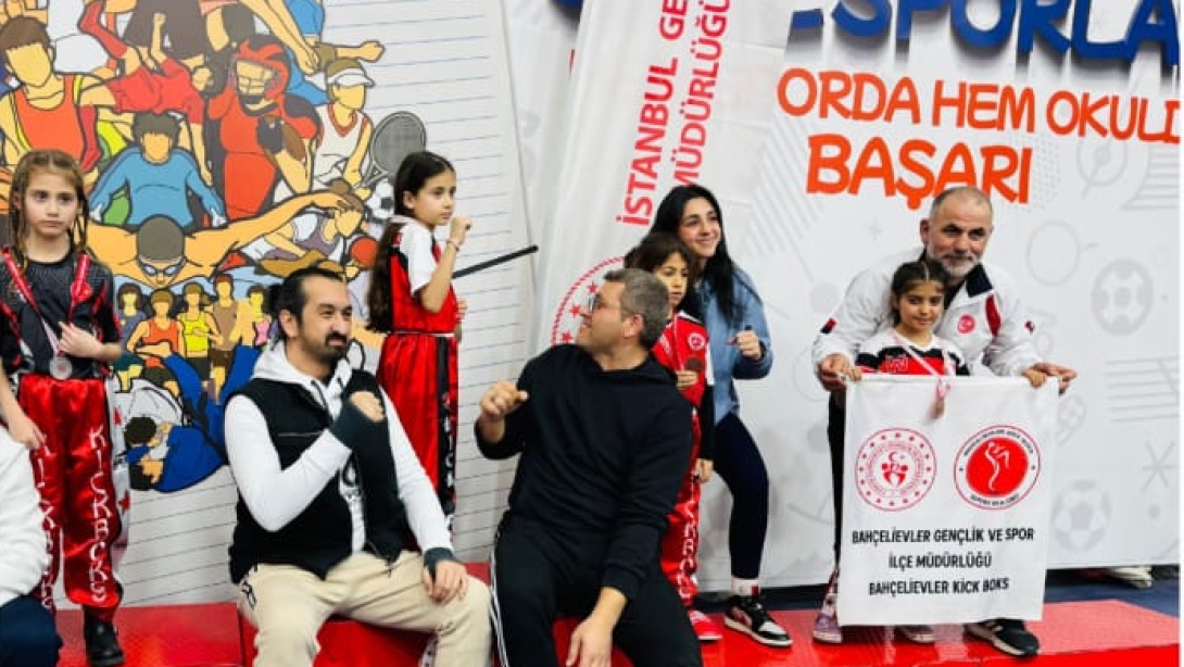 Okul Sporları Müsabakasında Kuleli İlkokulu öğrencimiz Asel Umut İşler, kendi sikletinde İstanbul İl 3.'sü olmayı başardı!